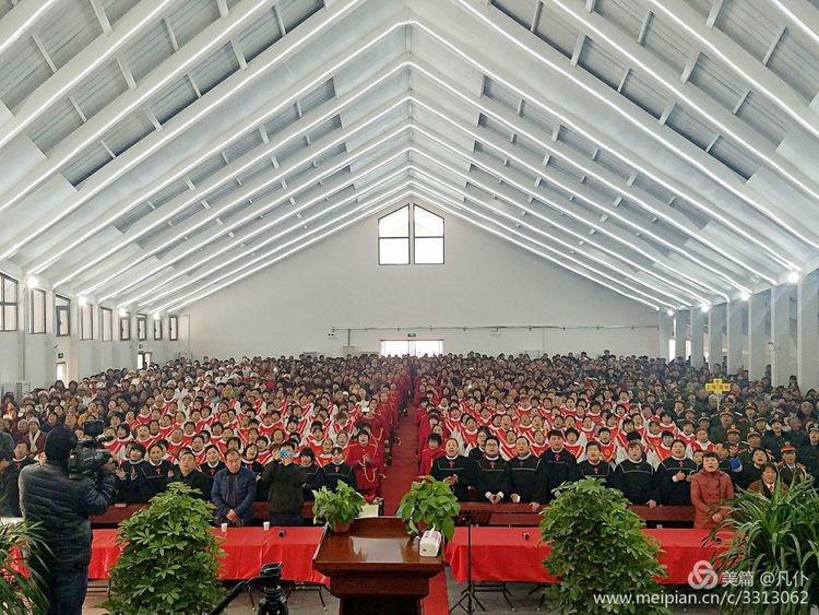 More than 2000 people attended the inauguration of Grace Church. 